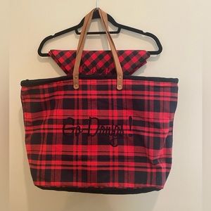 UGA, Georgia Bulldogs, Go Dawgs! Monogrammed Tote and napkins.